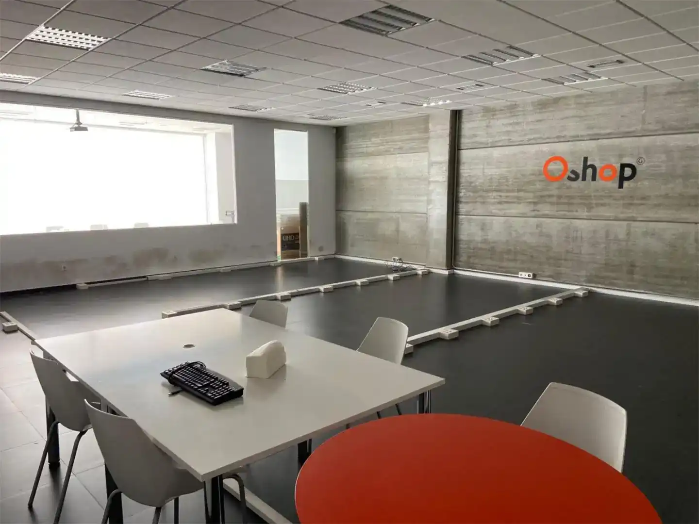 Oficina de lloguer en Paterna