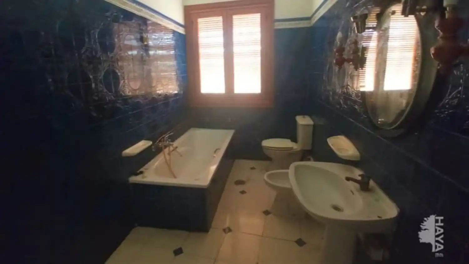 Baño de Casa adosada en venta en El Robledo   con Calefacción, Jardín privado y Terraza