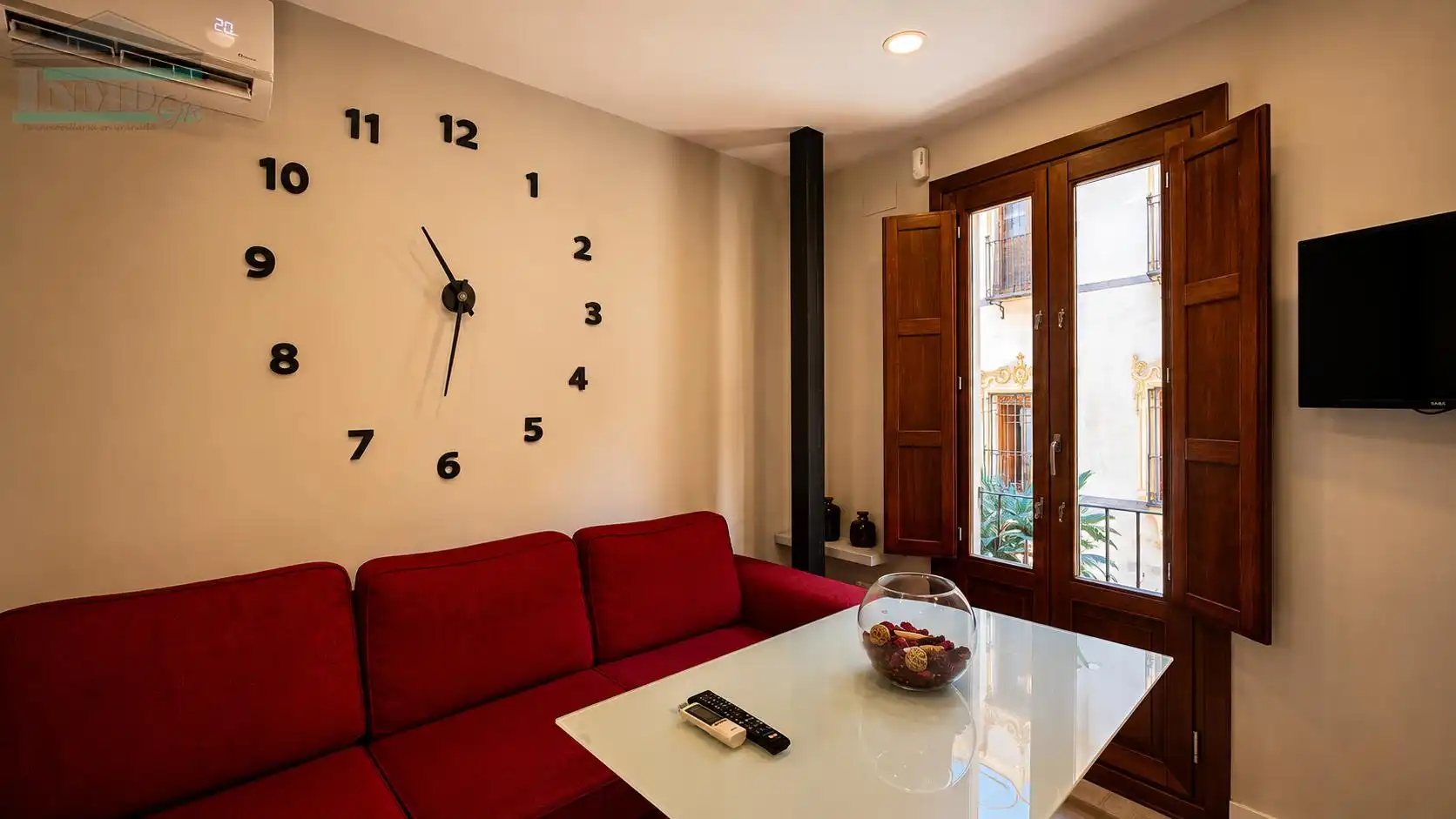 Sala de estar de Estudio de alquiler en Granada con Aire acondicionado, Parquet y Amueblado