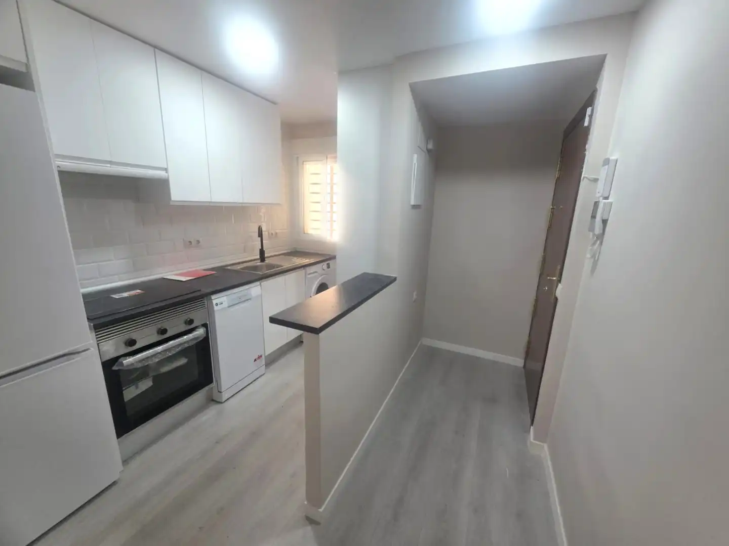 Kitchen of Flat for sale in Madrid  with Heating, Oven and Washing machine
