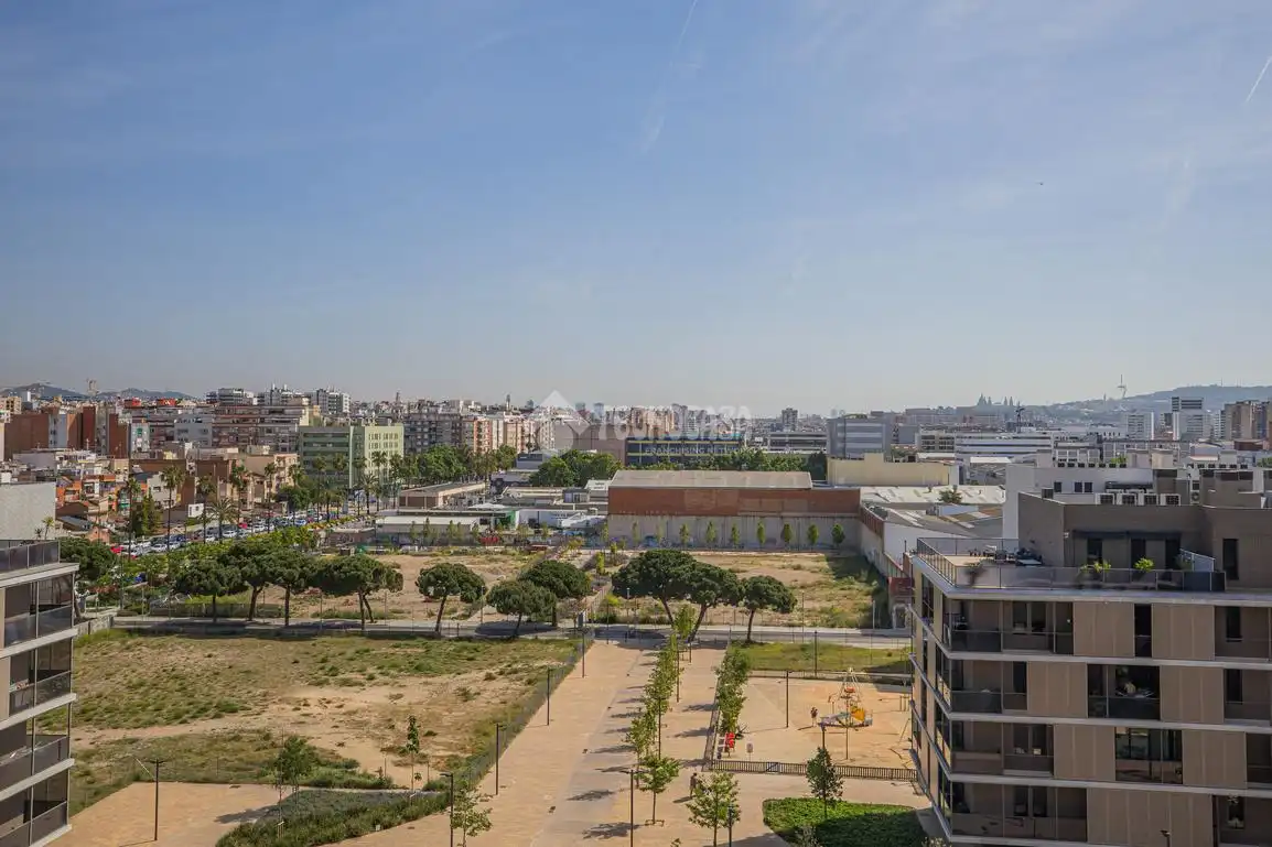 Pis en venda en L'Hospitalet de Llobregat amb Traster i Balcó