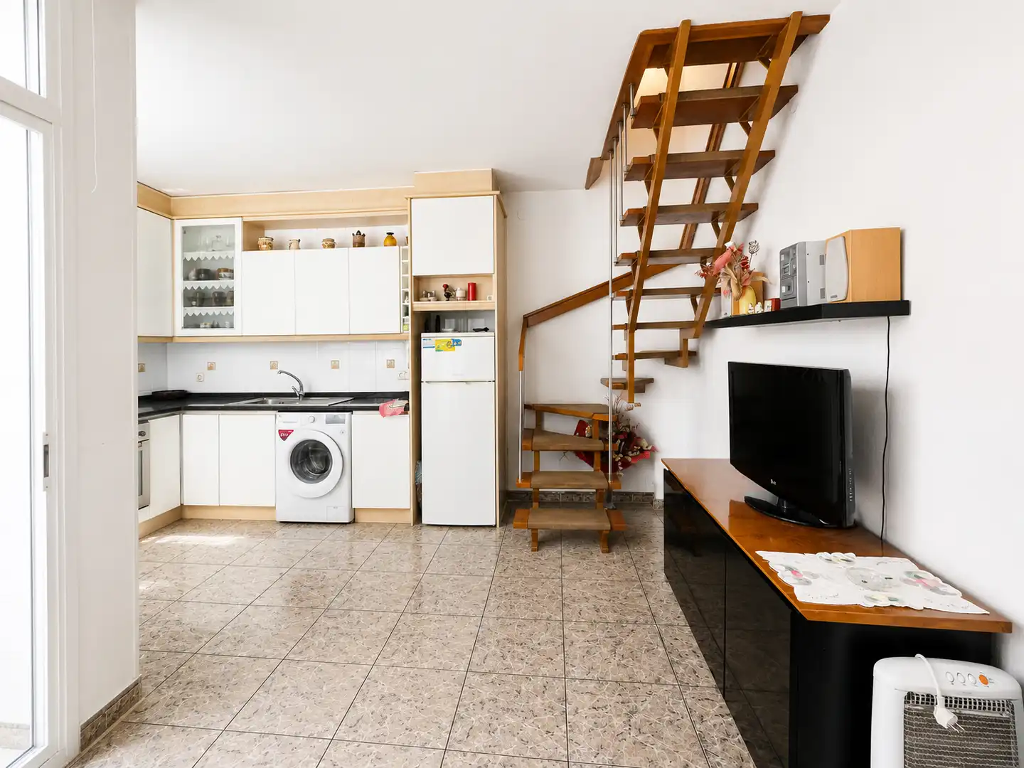 Cuina de Dúplex en venda en Badalona amb Aire condicionat, Calefacció i Terrassa