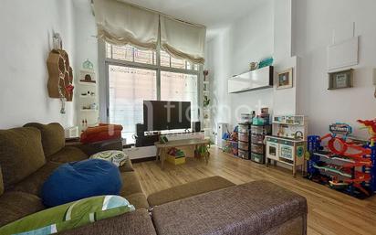 Sala d'estar de Planta baixa en venda en  Barcelona Capital amb Aire condicionat i Terrassa