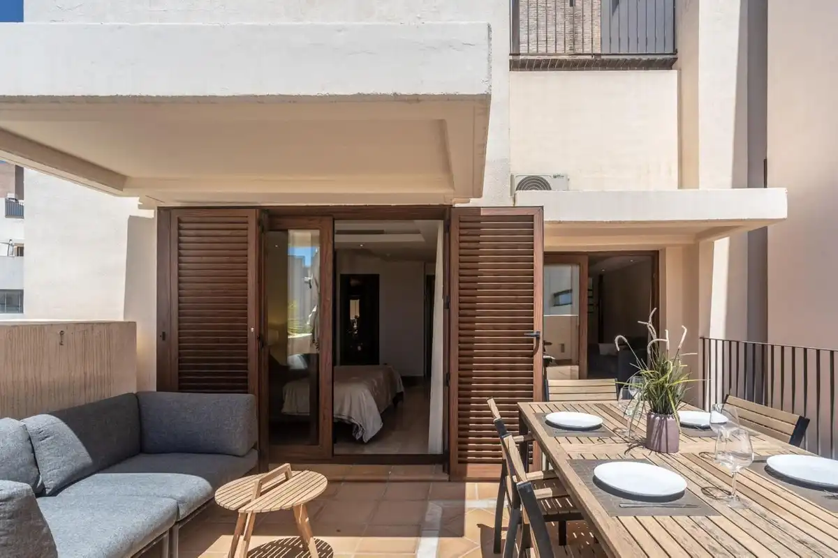 Terrassa de Dúplex en venda en Estepona amb Terrassa, Piscina i Jacuzzi