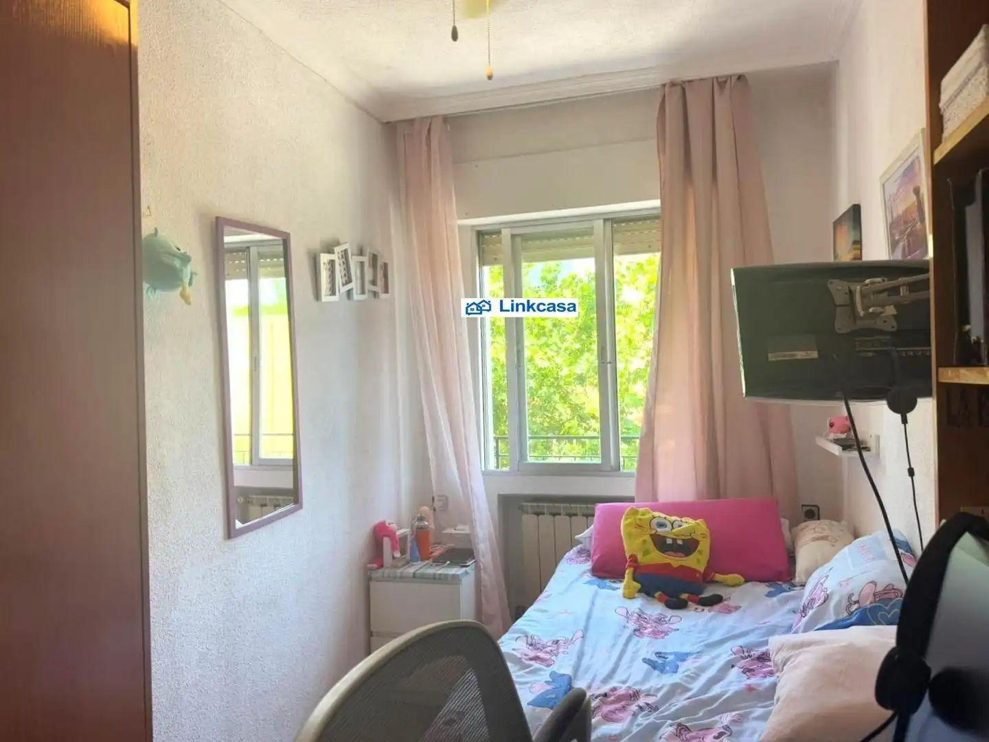 Habitación de Piso en venta en Madrid con Calefacción, Terraza y Alarma