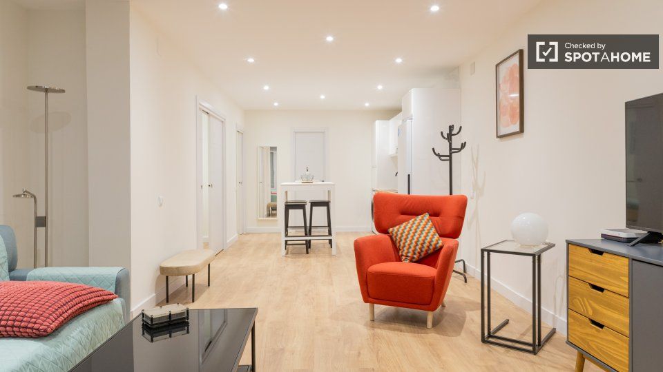 Flat to rent in  Madrid Capital  with Air Conditioner, Heating and Furnished