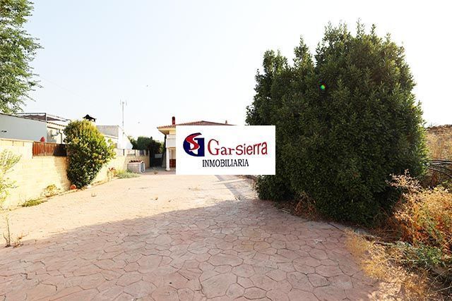 Vista exterior de Casa o chalet en venta en Yuncler con Calefacción, Jardín privado y Piscina