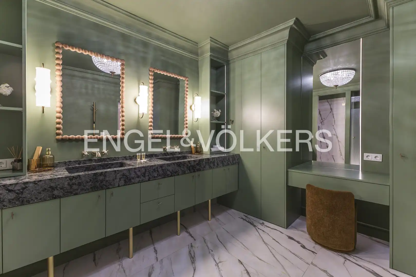 Badezimmer von Wohnung zur Miete in Madrid mit Klimaanlage, Heizung und Möbliert