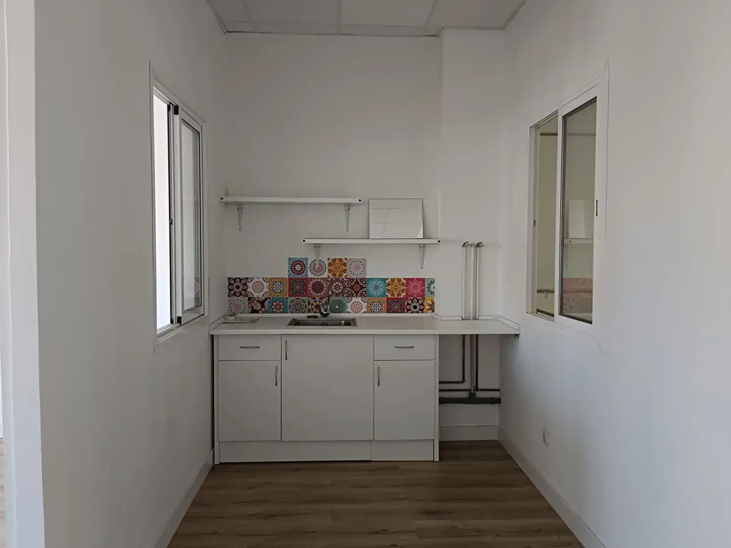 Cocina de Nave industrial de alquiler en Arroyomolinos (Madrid) con Calefacción
