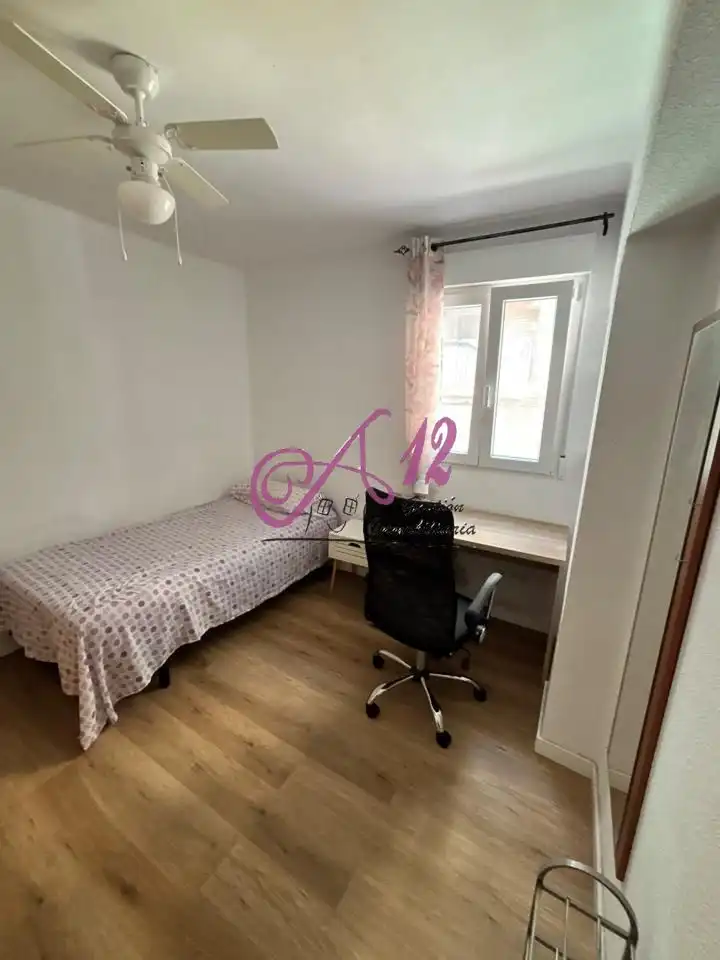Bedroom of Flat for share in Burjassot  with Air Conditioner, Terrace and Furnished