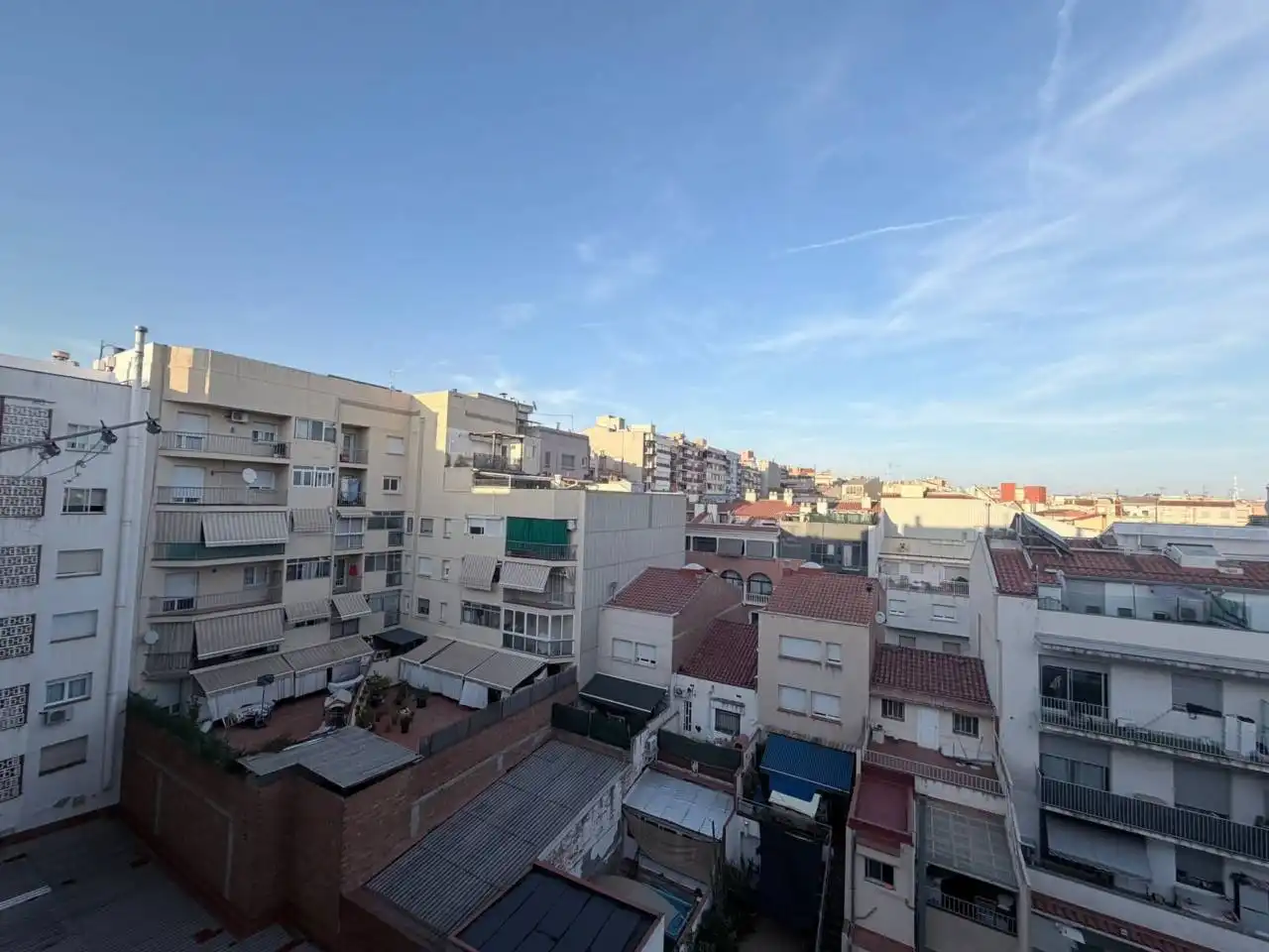 Vista exterior de Piso en venta en Terrassa con Aire acondicionado, Calefacción y Terraza
