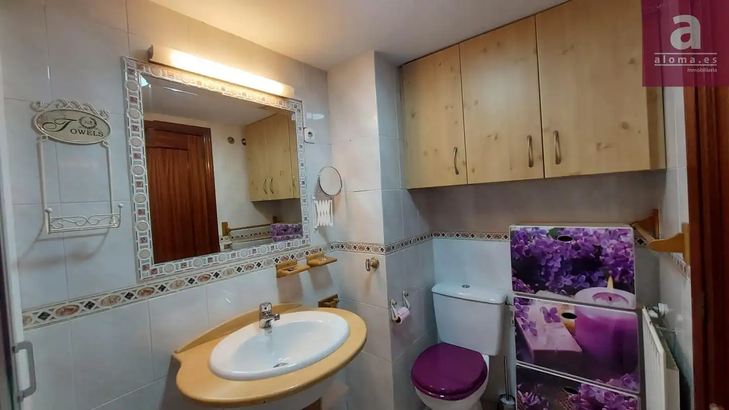 Bathroom of Flat for rent in Cáceres  with Heating, Terrace and Furnished