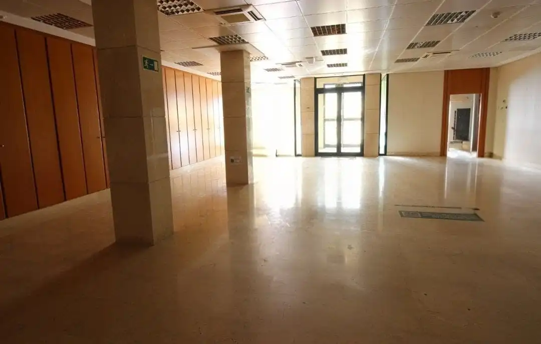 Local comercial en venda a Plaza Carmen Abela, imagen 3