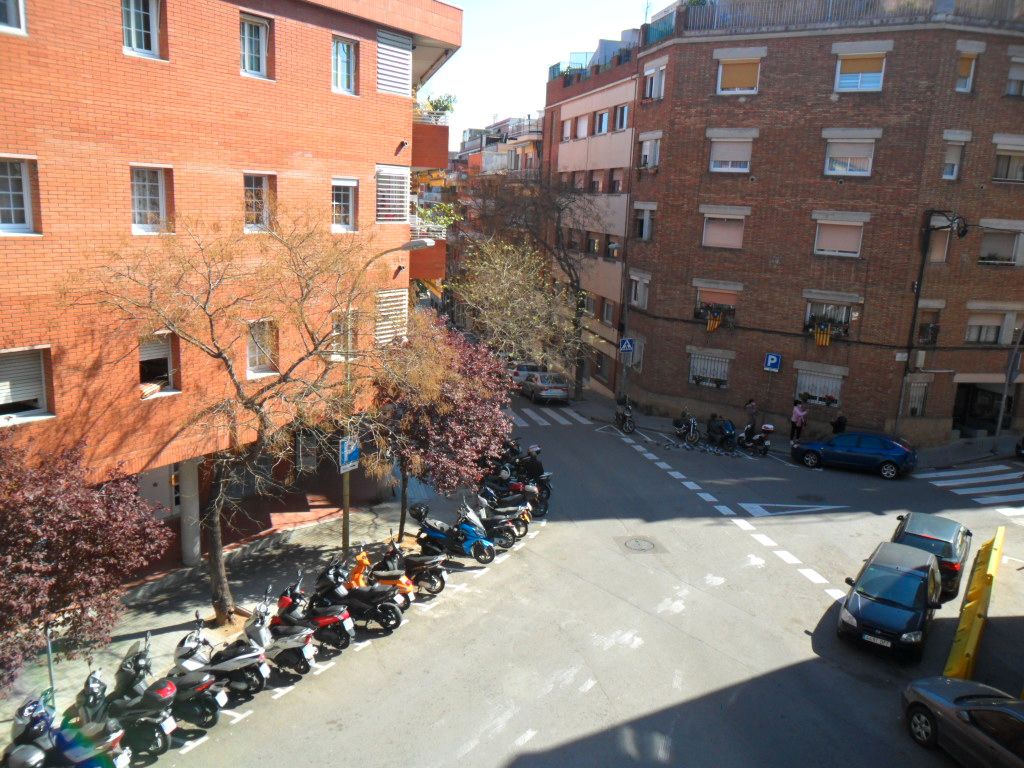 Exterior view of Flat for sale in  Barcelona Capital  with Air Conditioner and Heating