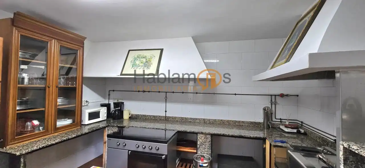 Cocina de Casa o chalet en venta en Vilagarcía de Arousa con Jardín privado, Terraza y Trastero