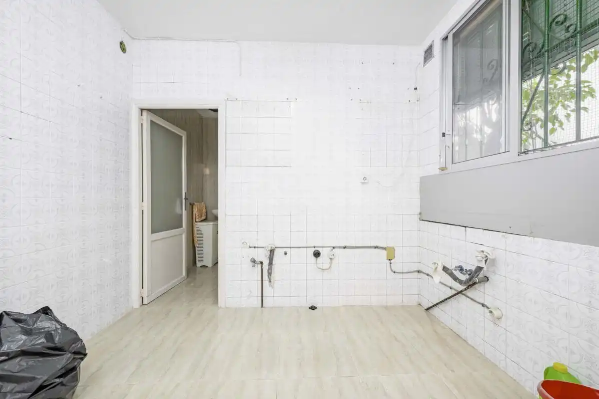 Baño de Casa adosada en venta en Camas con Calefacción, Terraza y Balcón