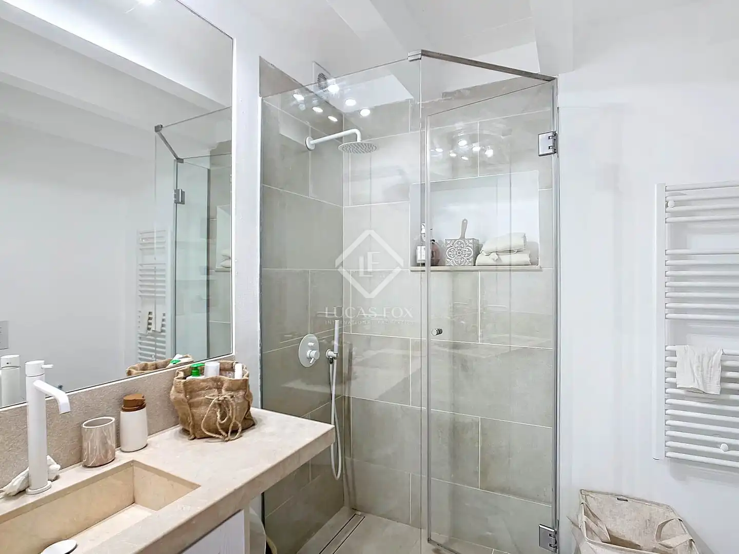 Bathroom of Flat for sale in Ciutadella de Menorca  with Air Conditioner, Heating and Terrace