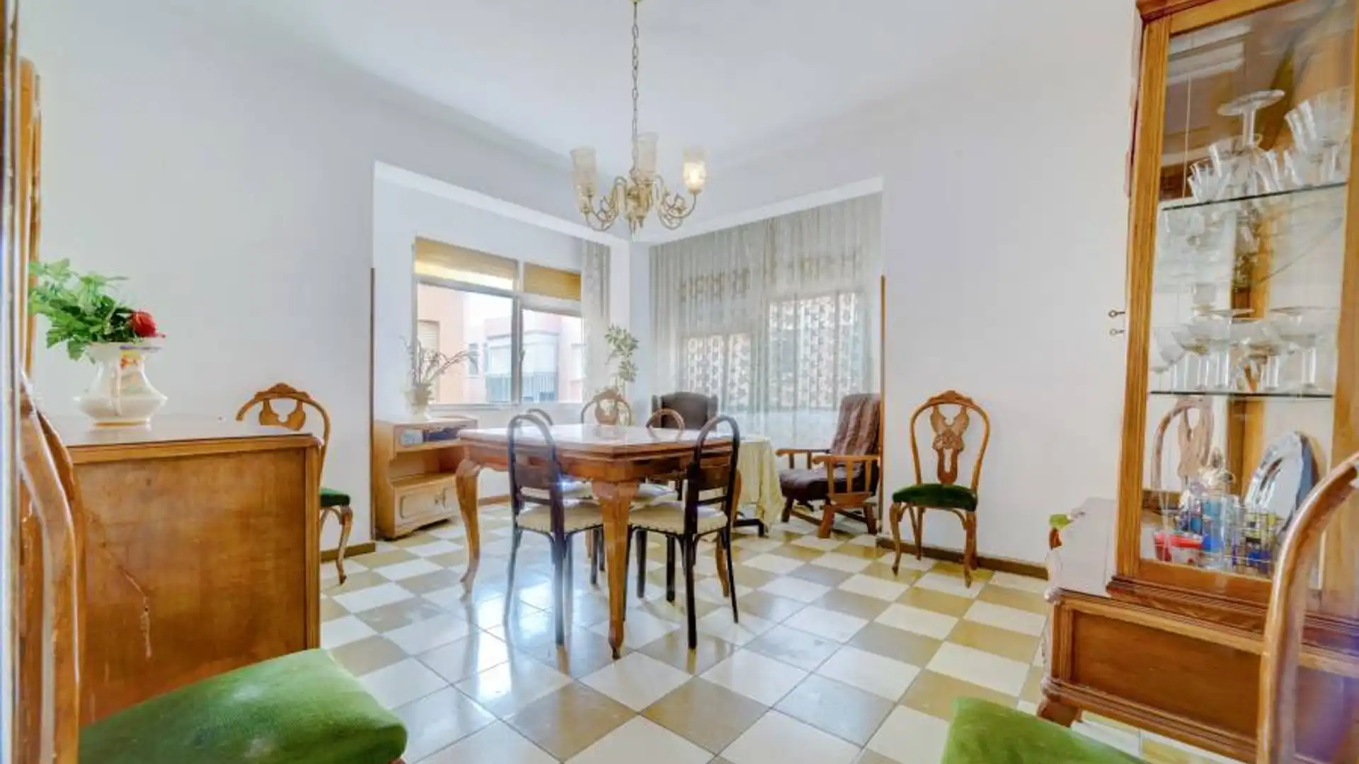 Comedor de Piso en venta en  Almería Capital con Aire acondicionado y Terraza