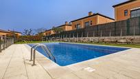 Swimming pool of House or chalet for sale in Santa Perpètua de Mogoda  with Air Conditioner, Heating and Private garden