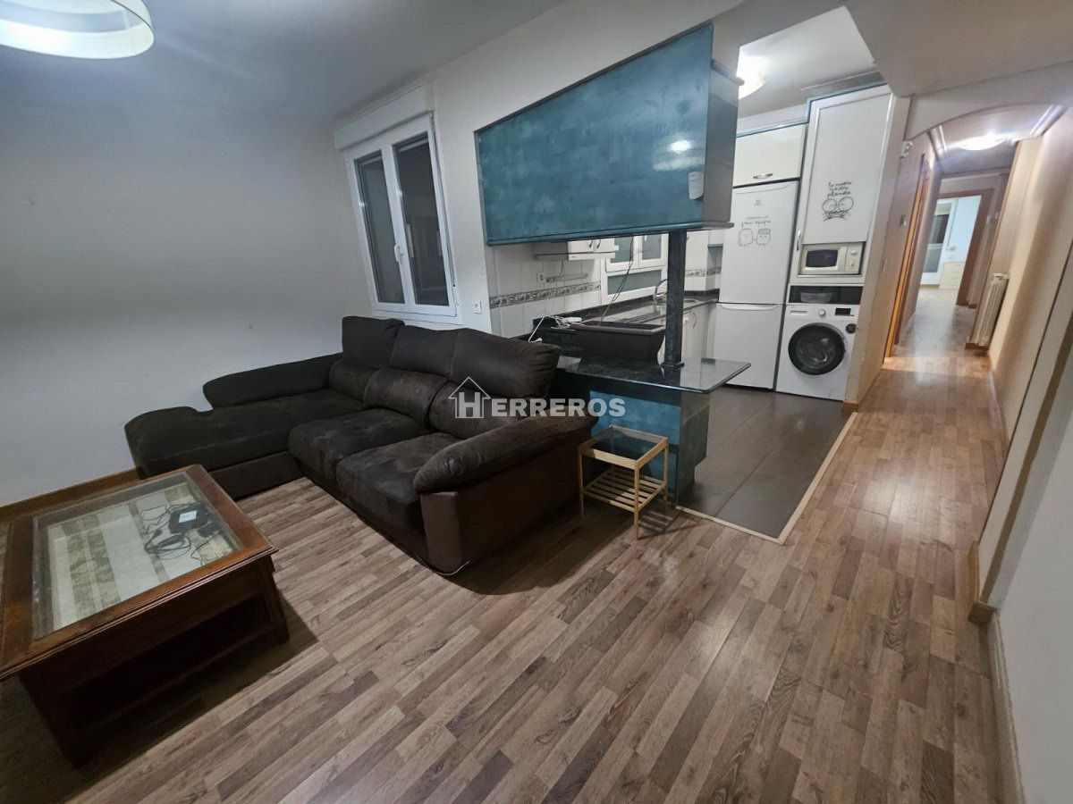 Living room of Apartment for sale in  Logroño  with Heating and Balcony
