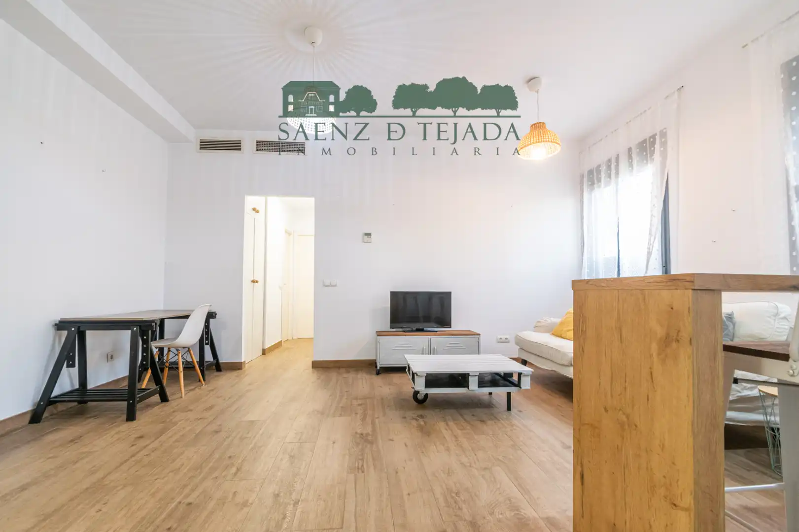 Vista exterior de Pis en venda en Sevilla amb Aire condicionat, Calefacció i Forn