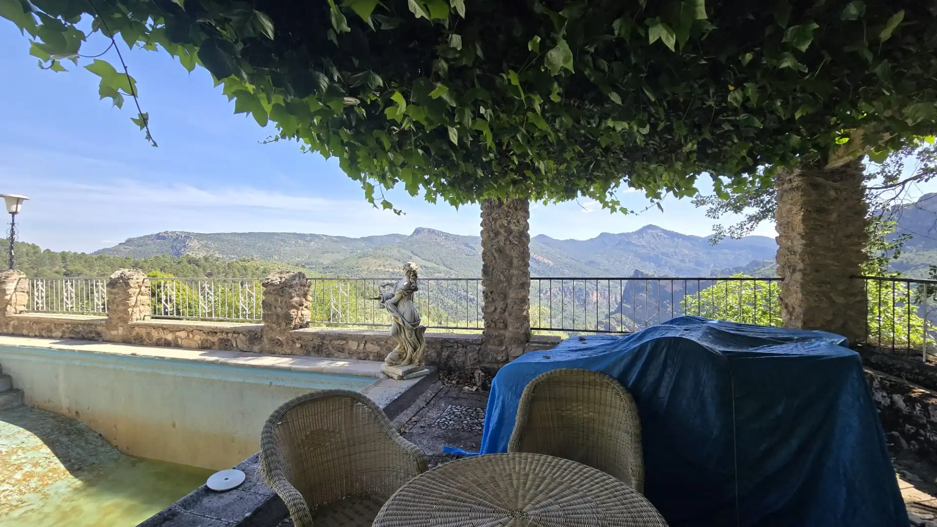 Terraza de Finca rústica en venta en Villanueva del Arzobispo con Calefacción, Trastero y Piscina