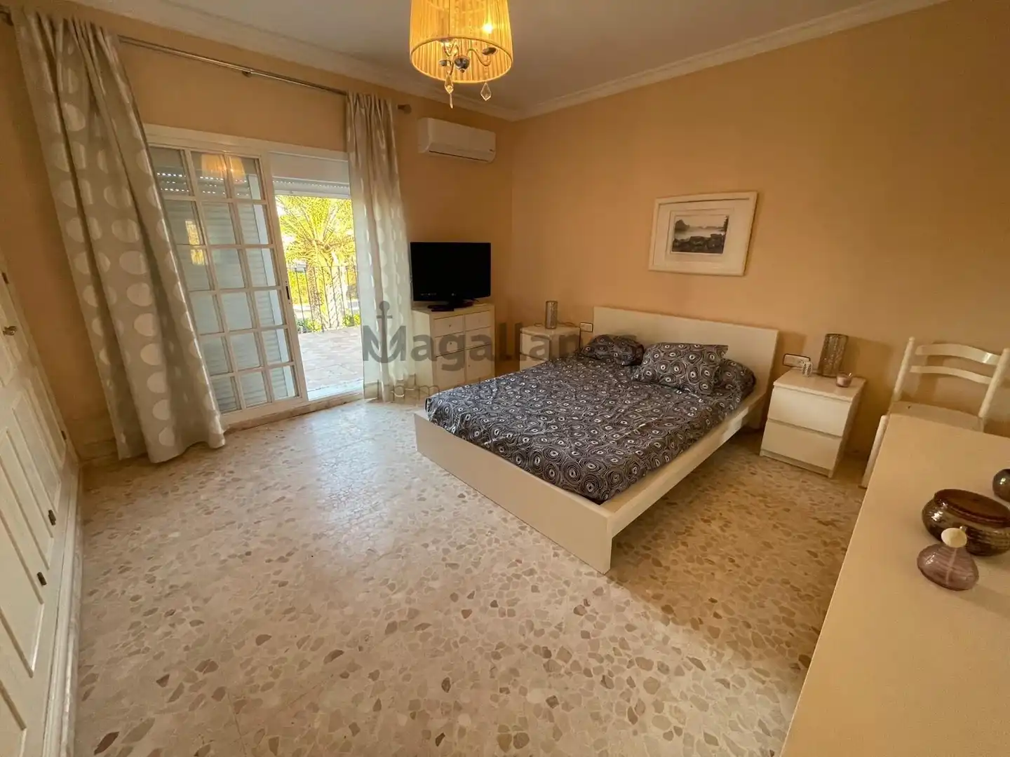 Habitación de Casa adosada en venta en Chipiona