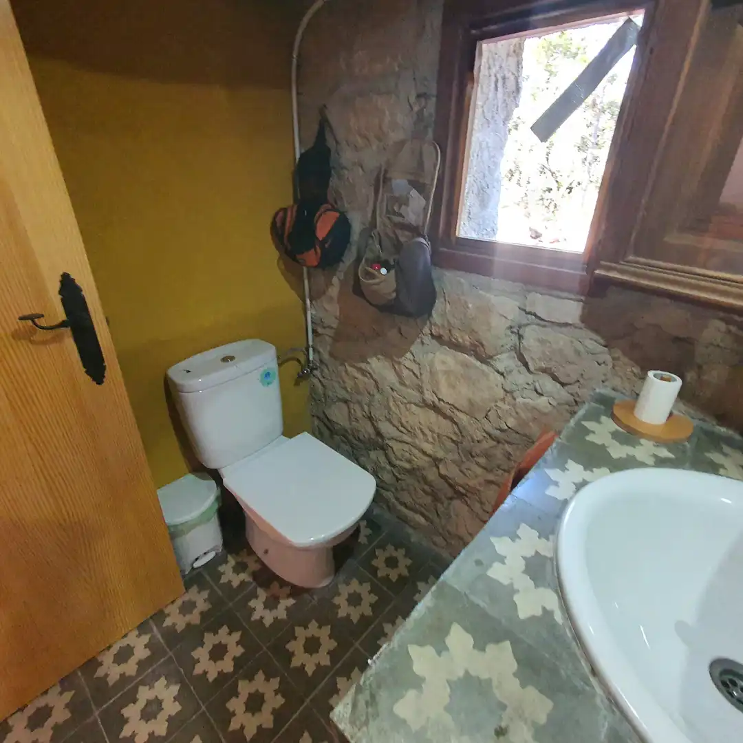Bany de Finca rústica en venda en Caseres amb Moblat