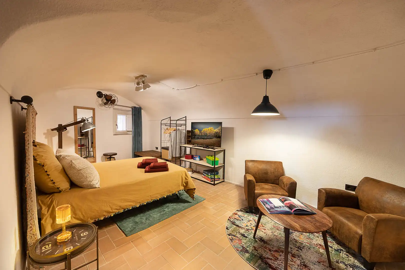 Habitación de Finca rústica en venta en Cistella con Aire acondicionado, Calefacción y Jardín privado