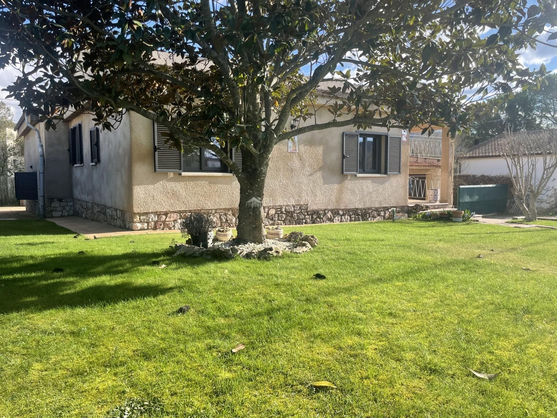 House or chalet for sale in La Llacuna