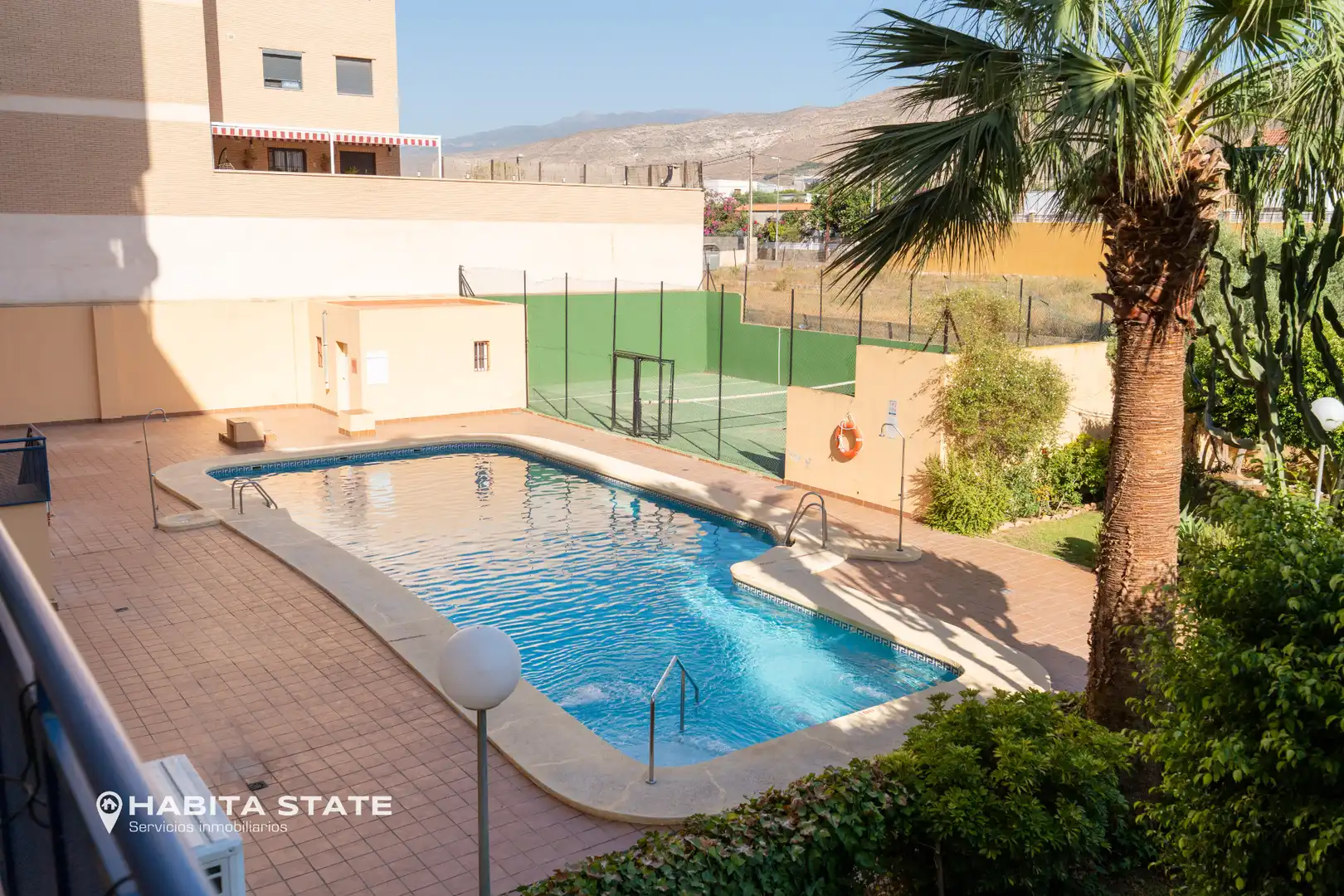 Piscina de Piso en venta en Roquetas de Mar con Aire acondicionado, Amueblado y Balcón