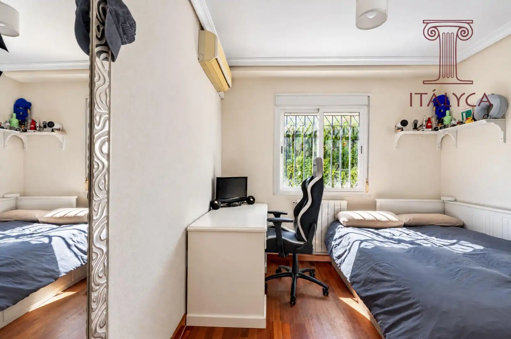 Casa aparellada amb terrassa en venda a Avenida Avenida Clara Campoamor, imagen 90