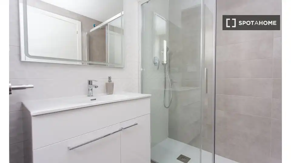 Flat with terrace to rent in L'Eixample, imagen 8