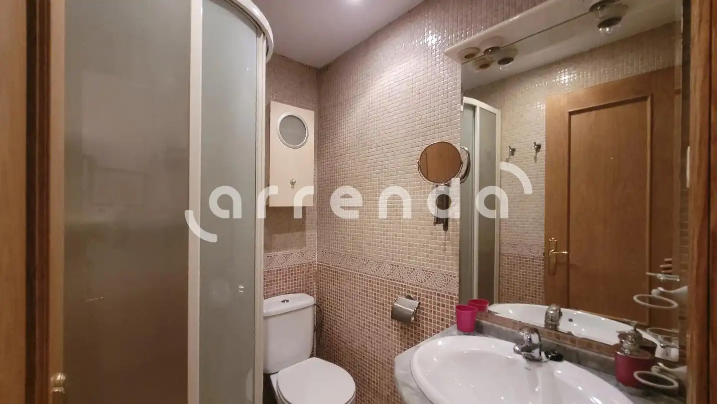 Bathroom of Flat for sale in Madrid  with Heating and Furnished