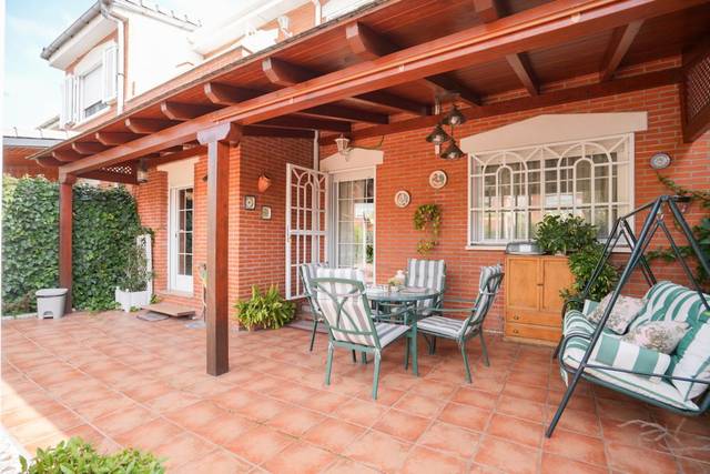 Casa adosada en Venta en C. Venezuela en Las Américas