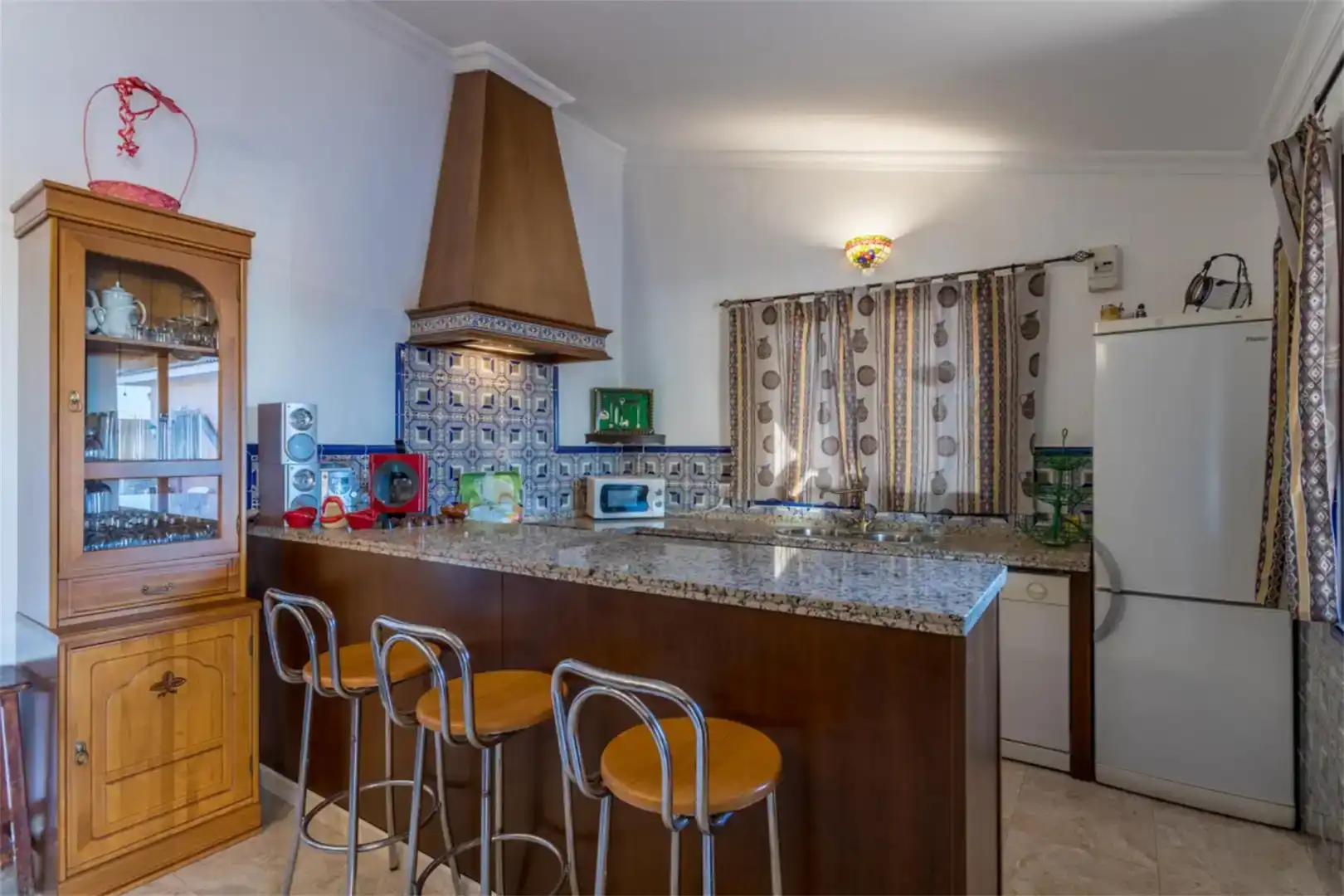 Cocina de Casa o chalet en venta en Fuentes de Andalucía con Aire acondicionado y Piscina