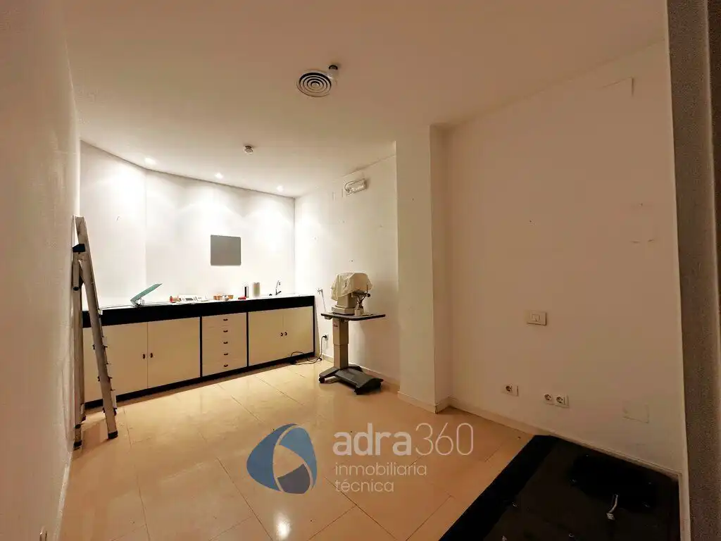 Local en venda en  Logroño amb Aire condicionat