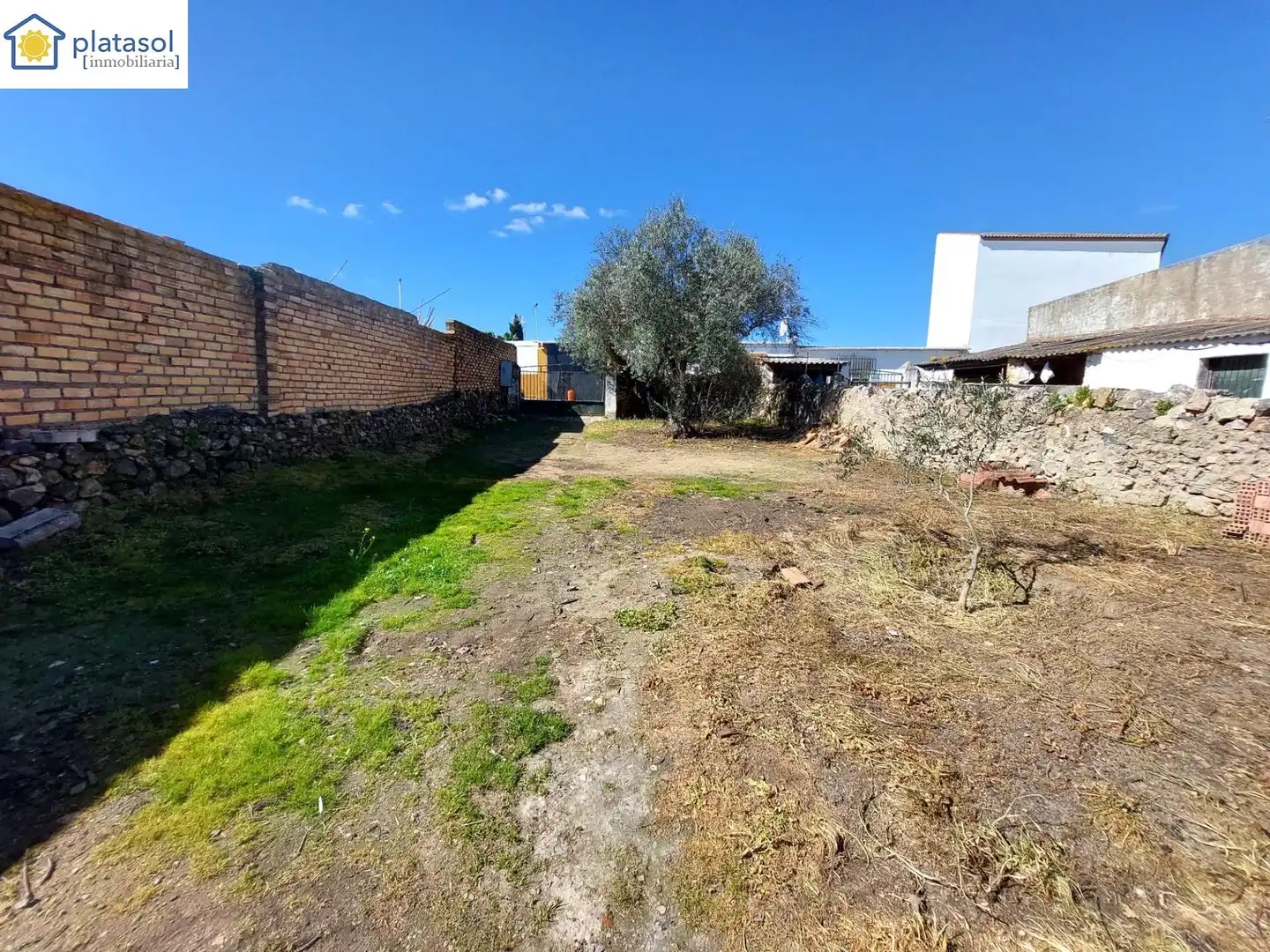 Haus oder Chalet zum Verkauf in El Garrobo mit Privatgarten