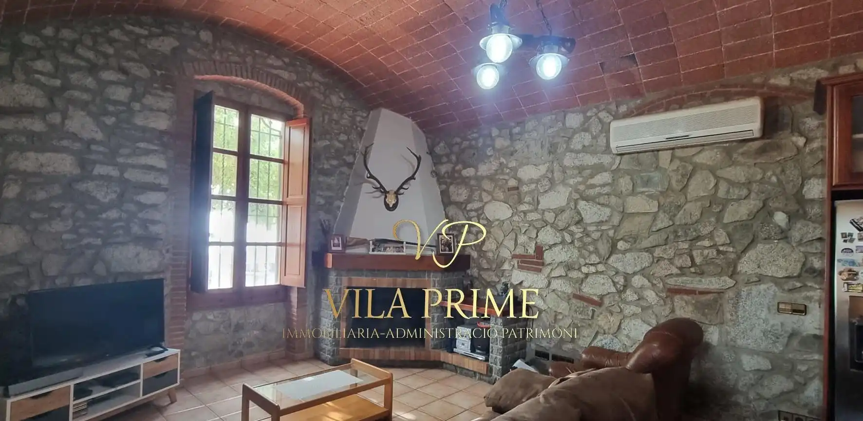 Country house zum Verkauf in Mataró mit Klimaanlage, Heizung und Privatgarten