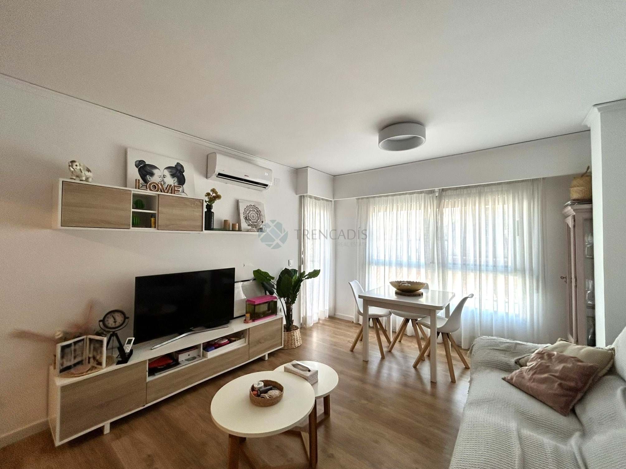 Sala d'estar de Pis en venda en Gandia amb Terrassa, Moblat i Balcó