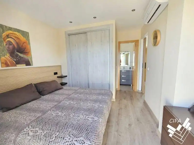 Habitación de Casa adosada en venta en Peñíscola / Peníscola con Calefacción, Jardín privado y Trastero