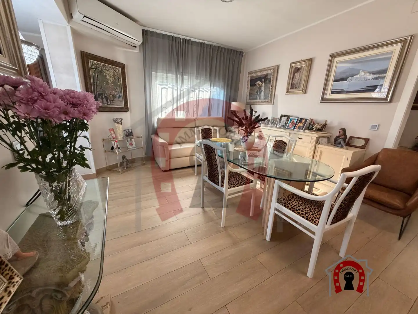 Sala d'estar de Casa o xalet en venda en Palau-solità i Plegamans amb Aire condicionat, Calefacció i Jardí privat