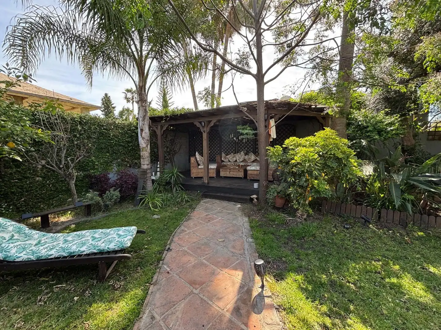Jardí de Casa o xalet en venda en Los Barrios amb Calefacció, Jardí privat i Jacuzzi