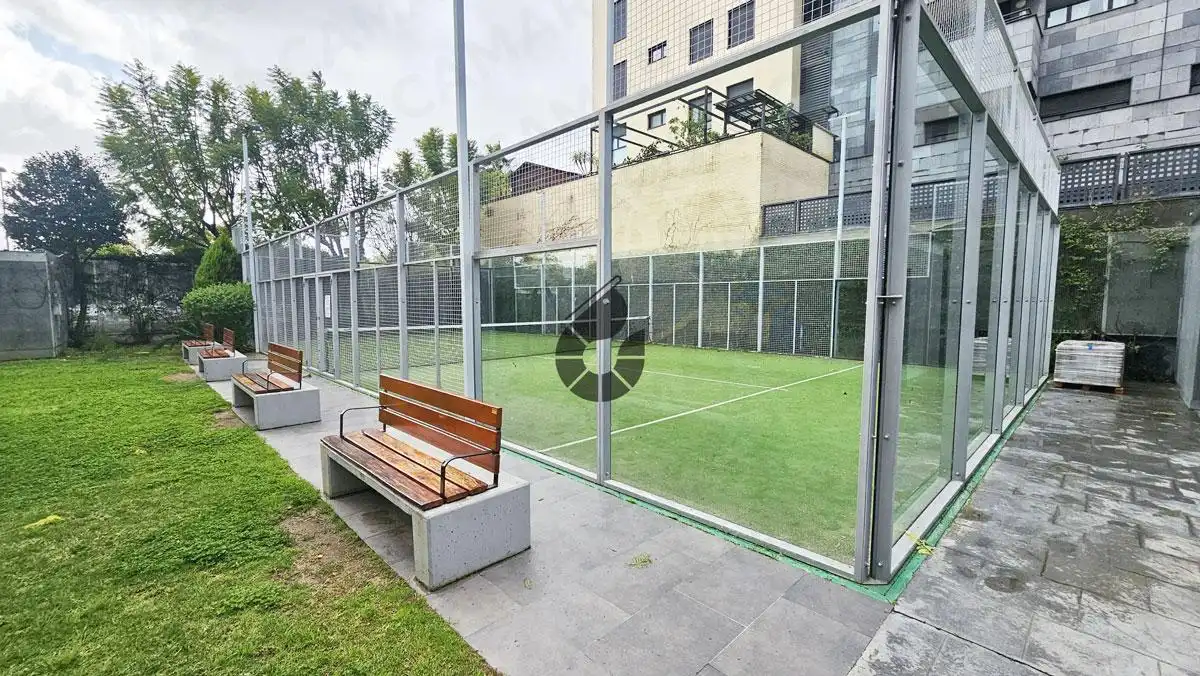 Terraza de Piso en venta en Mairena del Aljarafe con Aire acondicionado, Trastero y Piscina comunitaria
