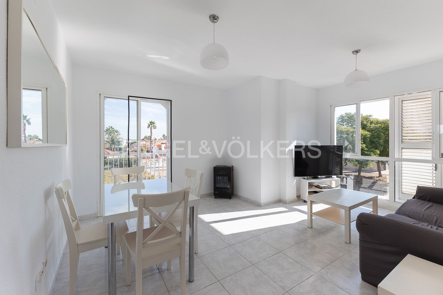 Vista exterior de Apartament en venda en Sagunto / Sagunt amb Calefacció, Terrassa i Traster