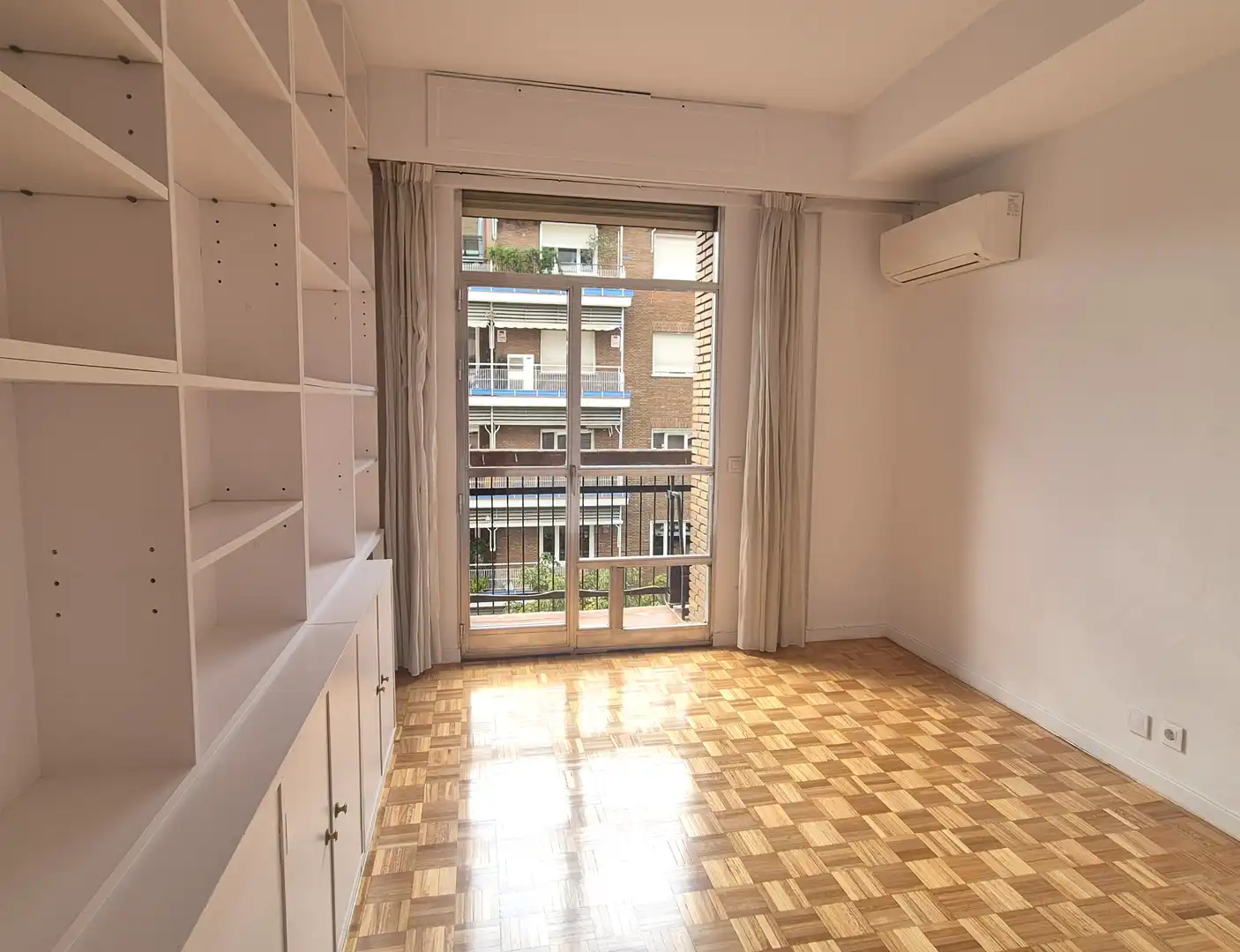 Piso con terraza en alquiler en Calle de Arapiles, imagen 28
