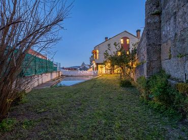 Adossat amb piscina en venda a Raposa 17