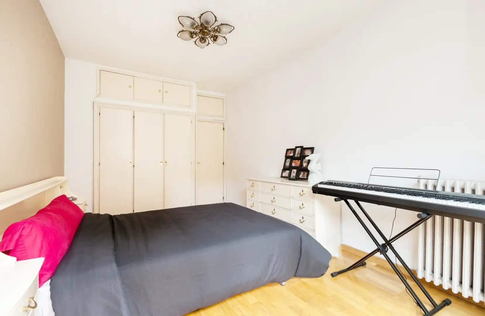 Bedroom of Flat for sale in Barcelona  with Terrace, Storage room and Furnished
