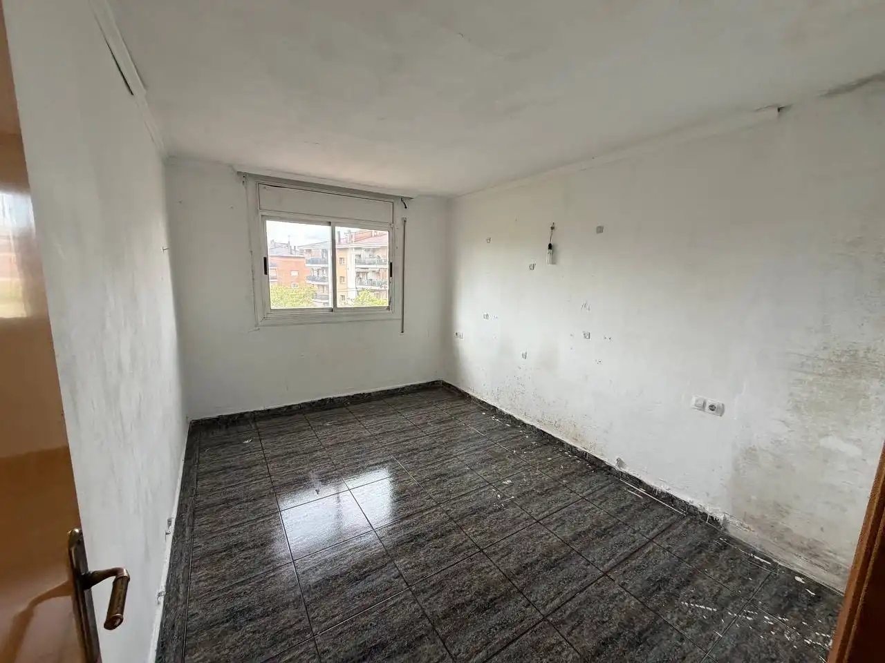 Dormitori de Pis en venda en Santa Perpètua de Mogoda amb Calefacció