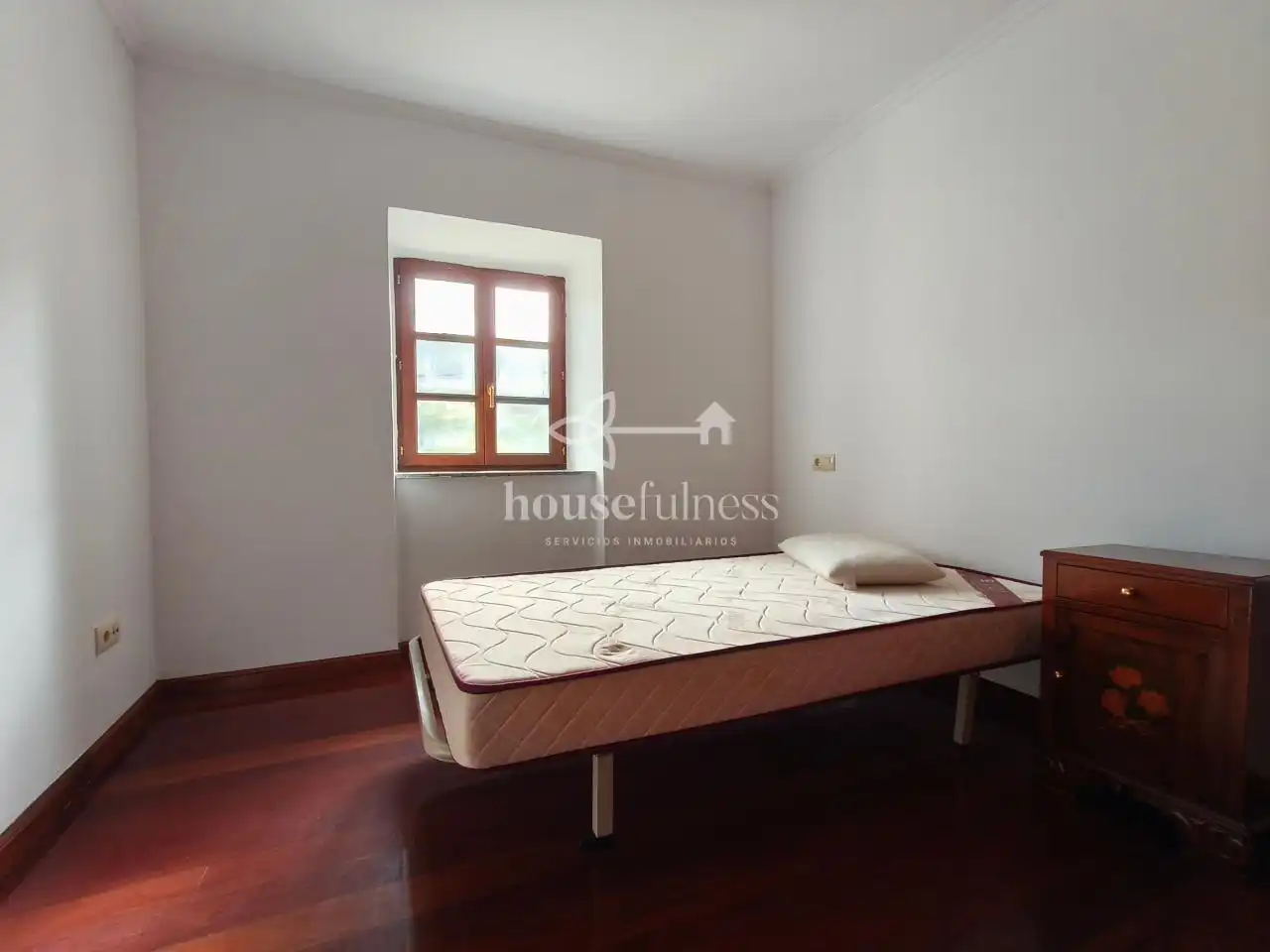 Habitación de Casa o chalet en venta en Cedeira con Calefacción y Jardín privado